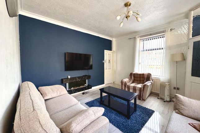 4 bedroom end of terrace house for sale