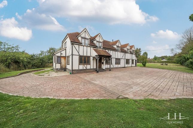 6 bedroom detached house for sale