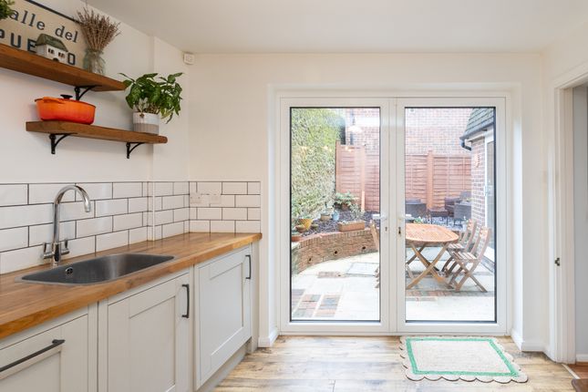 Parsonage Lane, Westcott 3 bed detached house for sale