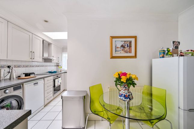 London Road, Isleworth, TW7 4 bed semi