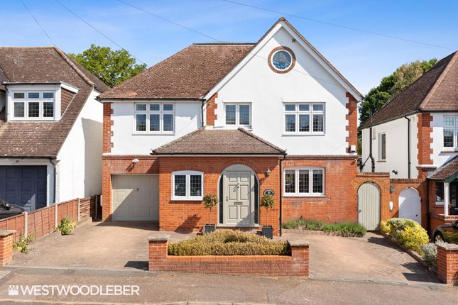 Springfields, Broxbourne EN10 5 bed detached house for sale