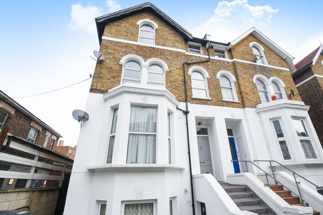 Mount Pleasant Road, Hither Green... 2 bed flat for sale