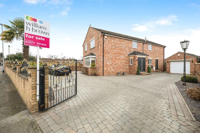 4 bed detached house