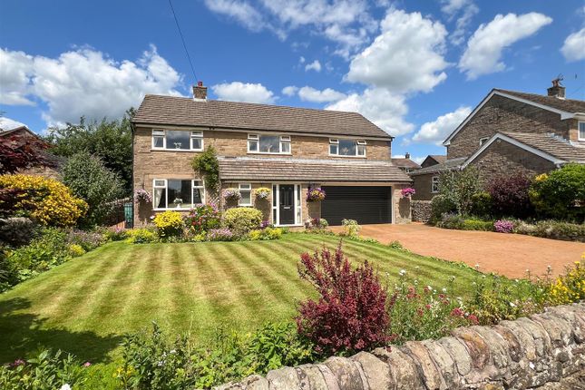 5 bed detached house
