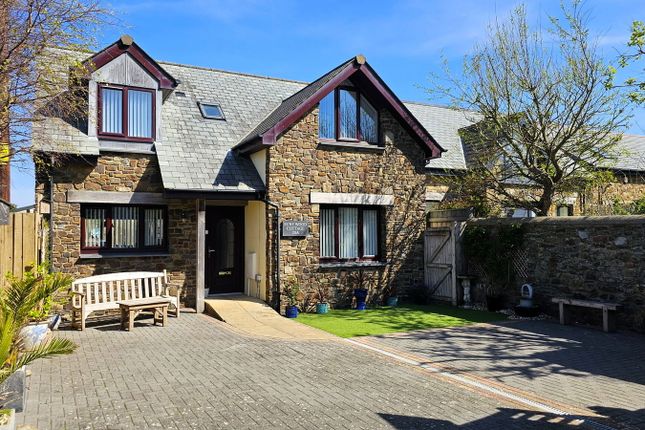 20a Eastbourne Terrace, Bideford EX39 3 bed detached house for sale