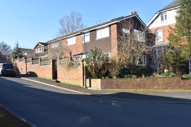Webb Close, Chesham, Buckinghamshire... 4 bed detached house for sale