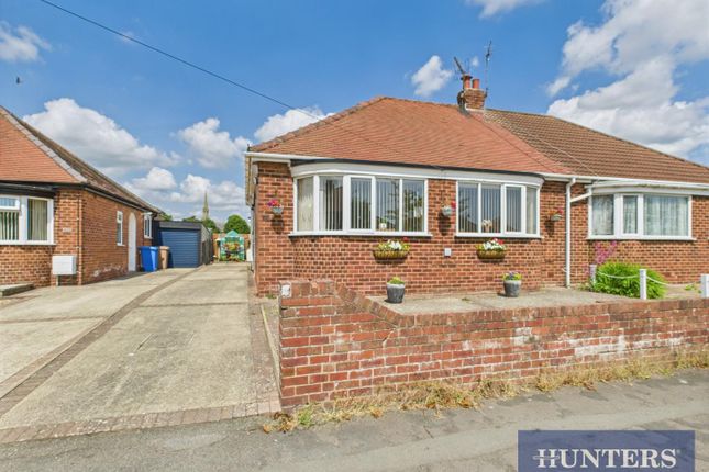 St. Aidan Road, Bridlington, YO16 7SN 2 bed semi