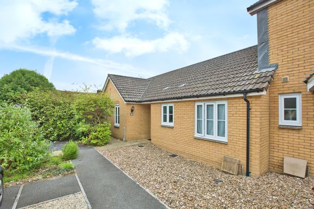 3 bedroom terraced bungalow for sale