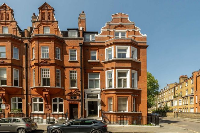 4 bed flat