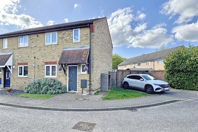 Stanstrete Field, Great Notley... 3 bed semi