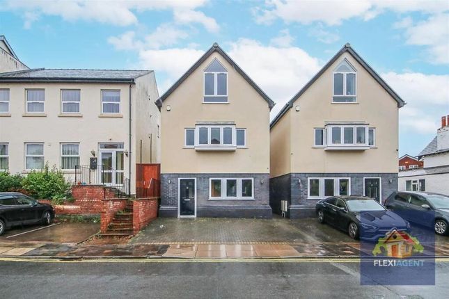 Beach Priory Gardens, Southport PR8 3 bed detached house for sale