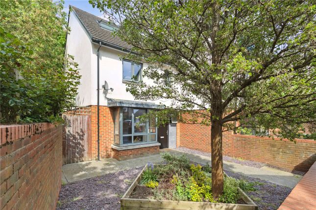Hartwell Close, London, SW2 4 bed end of terrace house for sale