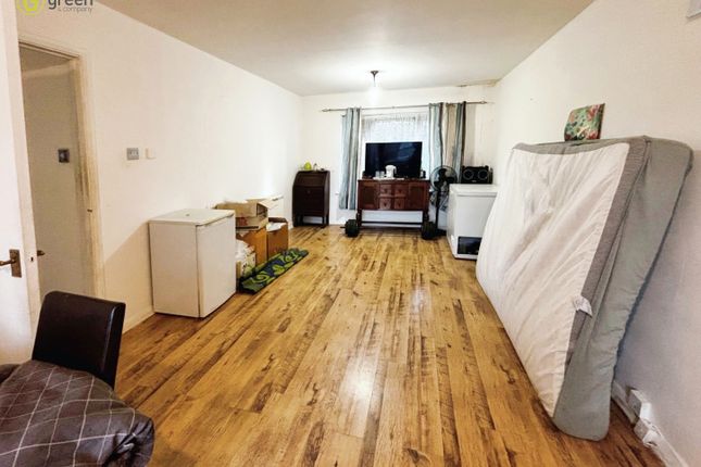 Walsall Road, Birmingham B42 2 bed apartment for sale