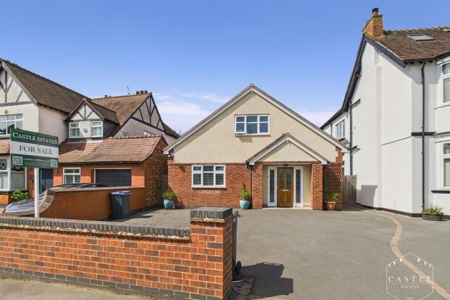 Leicester Road, Hinckley 3 bed detached bungalow for sale