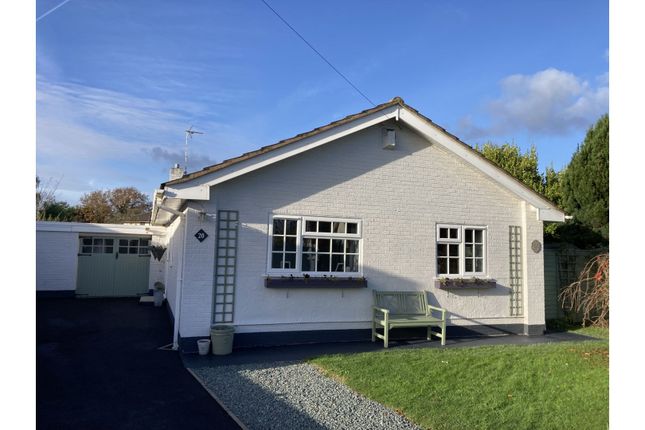 3 bed detached bungalow