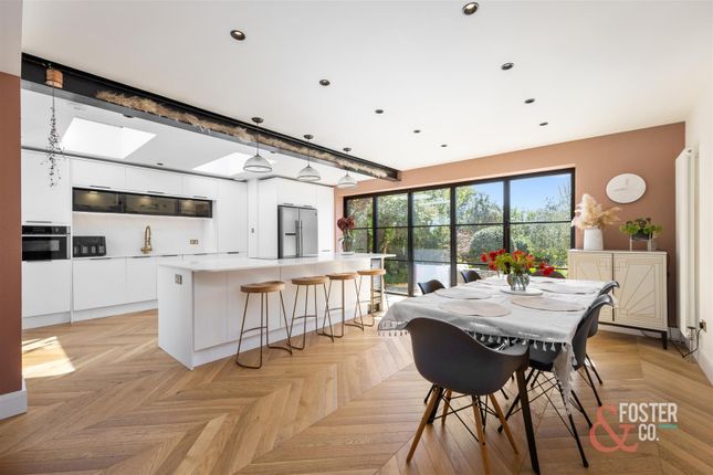 4 bedroom semi-detached house for sale