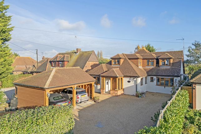 Rignals Lane, Chelmsford, CM2 4 bed detached house for sale