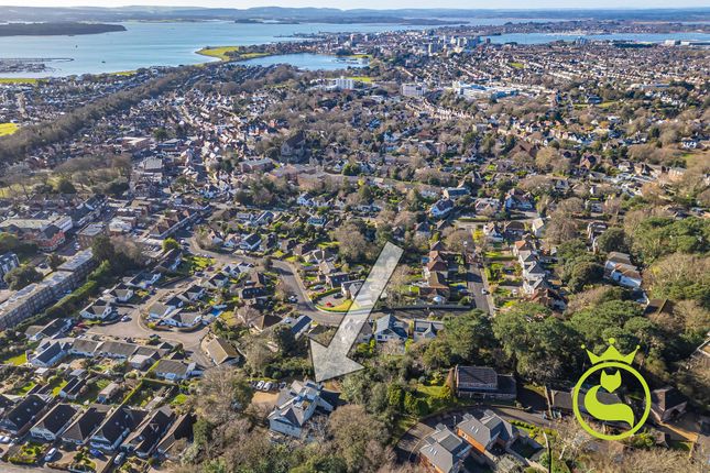 Courtenay Road, Poole BH14 2 bed flat for sale