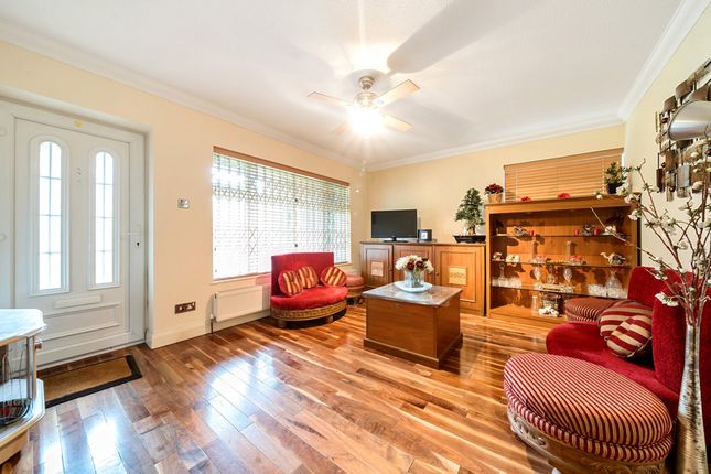 Ambleside Walk, Uxbridge 1 bed apartment for sale