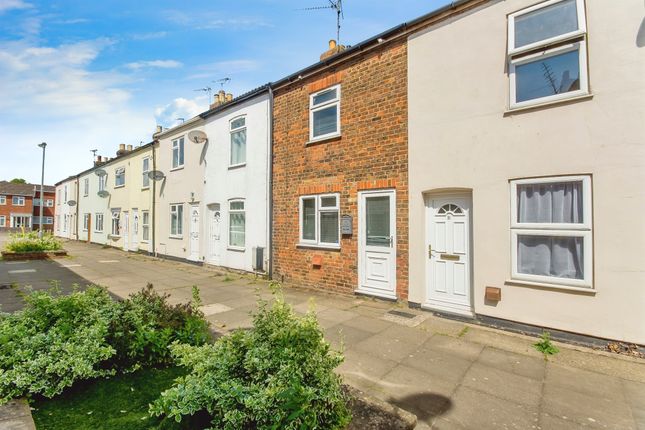 2 bed terraced house
