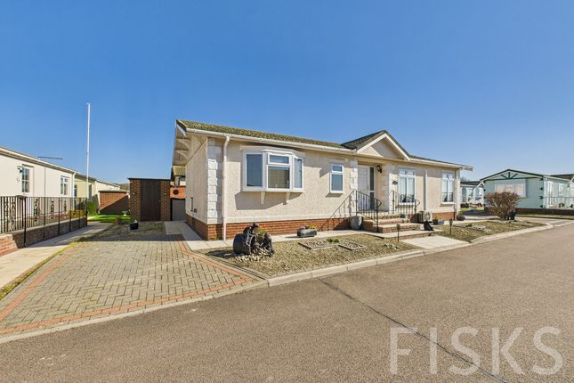Creek Road, Canvey Island, SS8 2 bed park home for sale