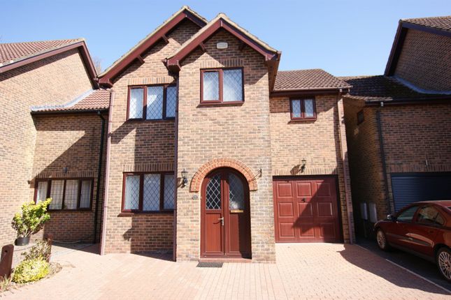 3 bed detached house