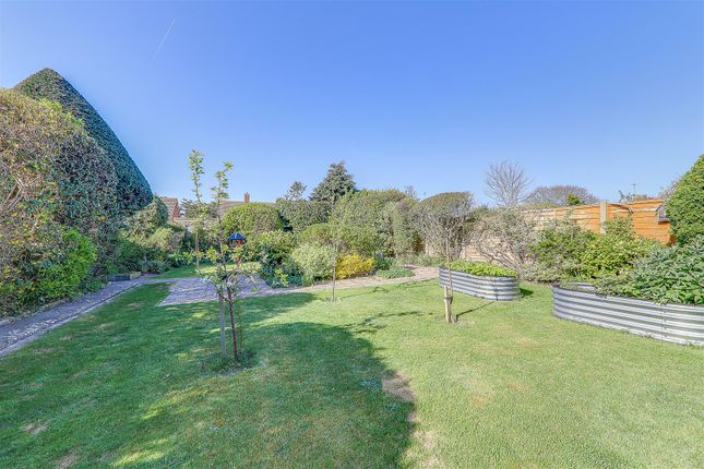 Keswick Close, Worthing BN12 2 bed detached bungalow for sale