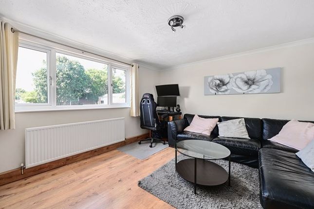 1 bedroom maisonette for sale