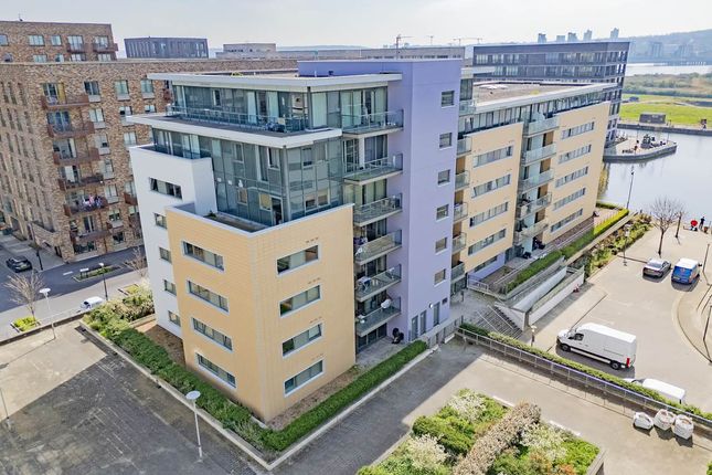 Latitude Court, 3 Albert Basin Way... 3 bed flat for sale