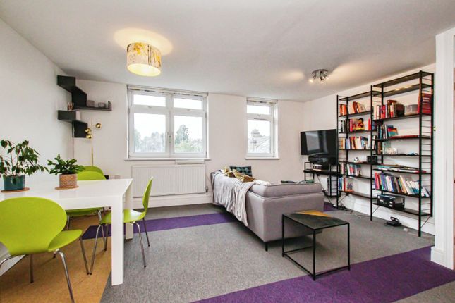 3 bed flat