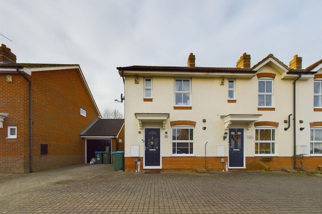 Horton Close, Aylesbury HP19 2 bed end of terrace house for sale