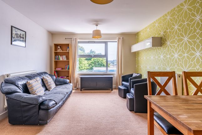 Bristol BS2 2 bed flat for sale
