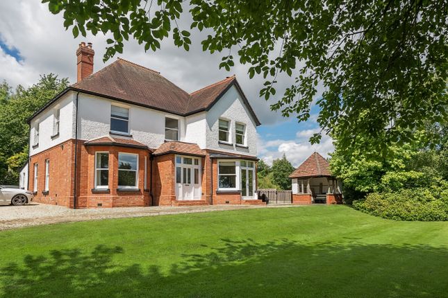 23 Ashley Road, Uffculme, Cullompton... 4 bed detached house for sale