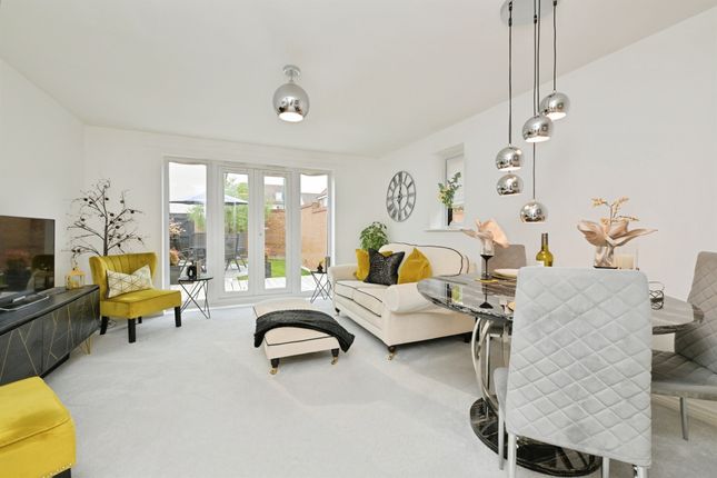 4 bedroom semi-detached house for sale