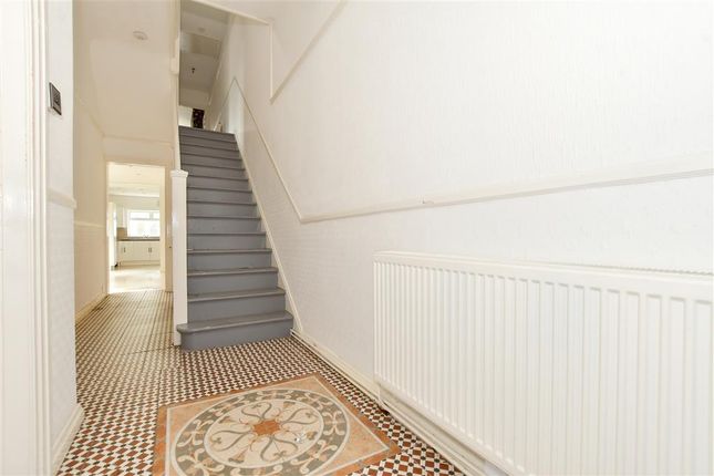 5 bed terraced house