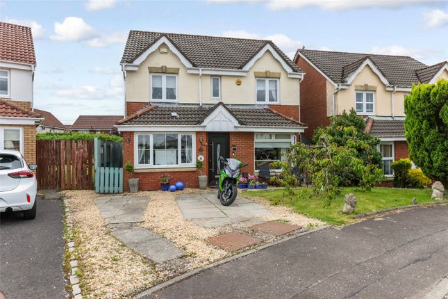 5 bed detached house