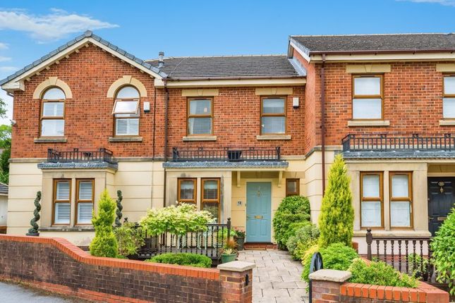 3 bedroom mews property for sale