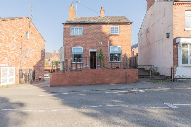2 bedroom detached house for sale
