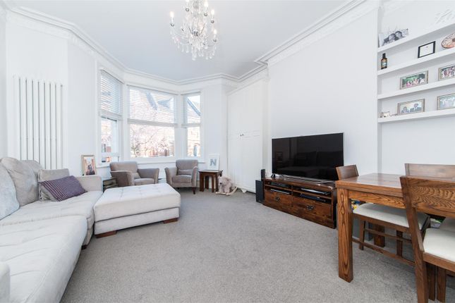 Dennington Park Road, West Hampstead NW6 2 bed flat for sale