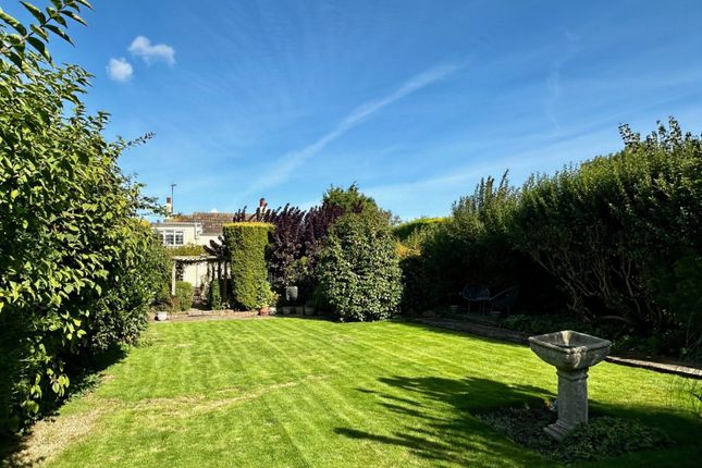 The Street, Finglesham, Deal, Kent, CT14 3 bed detached house for sale