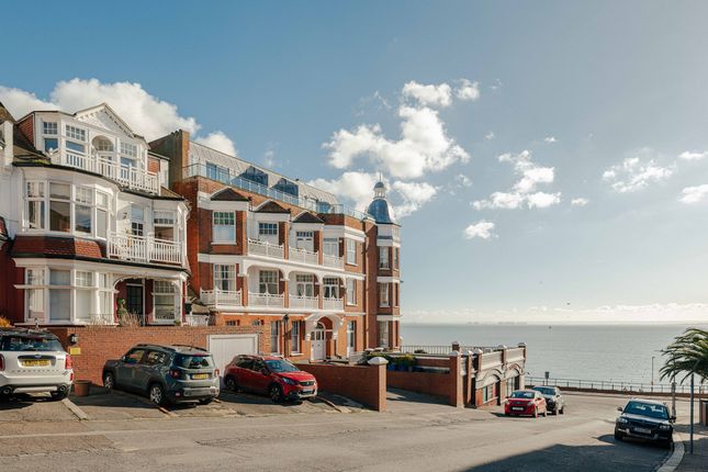 Palmeira Avenue, Westcliff