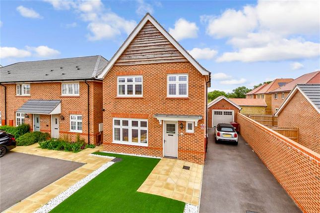 Fennel Drive, Chichester, West Sussex 3 bed detached house for sale