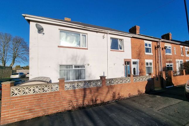 4 bedroom end of terrace house for sale