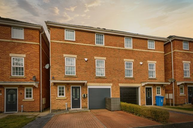 4 bedroom town house for sale