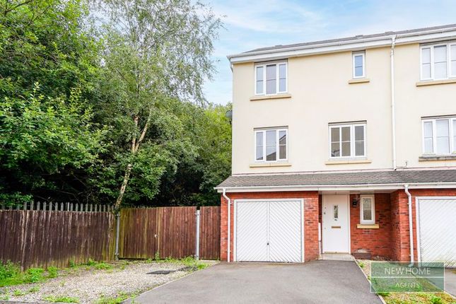 3 bed end terrace house