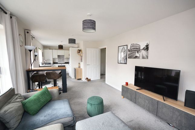 John Amoore Lane, Ashford TN23 2 bed apartment for sale