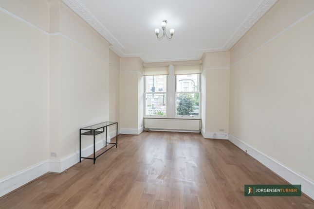 Warbeck Road, Shepherds Bush, London 2 bed flat for sale