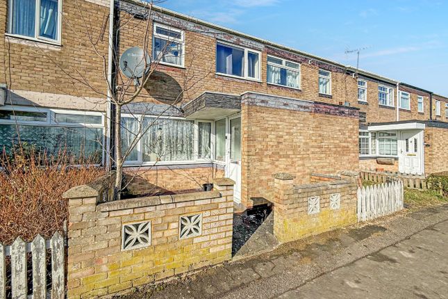 Dolphin Drive, Dunstable LU5 3 bed terraced house for sale