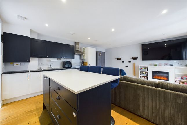 2 bed flat