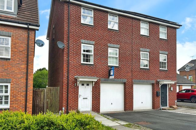 3 bedroom town house for sale